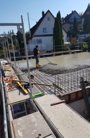 kran_gradilište_izgradnja_temelji_bager_armirani beton
